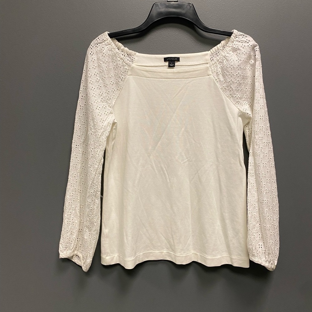 Ann Taylor Wide Neck Eyelet Sleeve Top Size Small